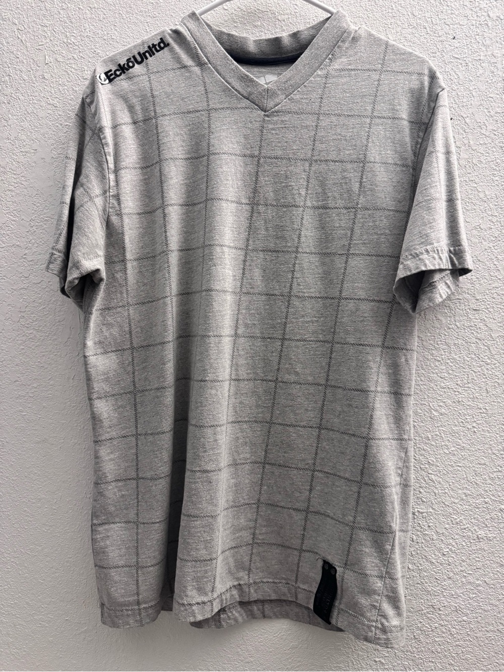 Ecko Unlimited Men’s Light Gray Grid V-Neck Tee